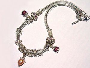 sb3351-beads-collier-www.tonvandenhout.nl-edelsmid-roermond-goudsmid-edelsmeden-sieraden-bedels-hanger-steen-zilver-parel-bedelketting-handgemaakt-bijzonder-origineel-bead