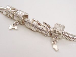 sb37-beads-dier-vlinder-zilver-hond-kat-poes-armband-vis-bot-lieveheersbeestje-bead-bedels-armband-edelsmid-goudsmid-www.tonvandenhout.nl-juwelier-handgemaakt-bedelarmband-kado