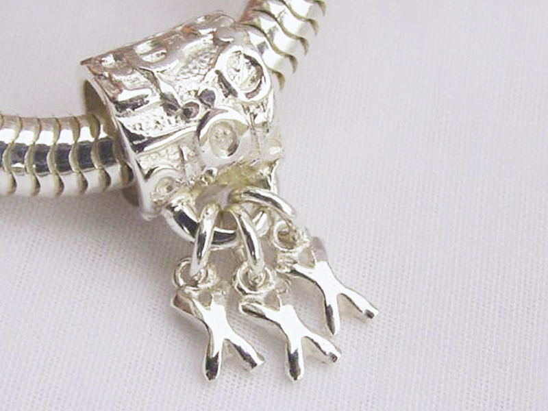 sb6121-kusje-kus-bead-beads-bedels-bedelarmband-hanger-zilver-handgemaakt-edelsmid-www.tonvandenhout.nl-goudsmid-armband-juwelier-origineel-bijzonder-kado-uniek-liefde