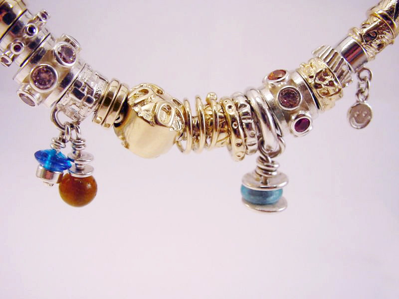 sb6362-beads-bead-bedels-bedelarmband-armband-bicolor-zilver-goud-logo's-sieraden-handgemaakt-smiley-origineel-bijzonder-edelsmid-www.tonvandenhout.nl-goudsmid-roermond-kado