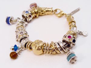 sb6387-beads-armband-handgemaakt-www.tonvandenhout.nl-edelsmid-edelsmeden-goudsmid-bedels-bead-zilver-goud-bicolor-origineel-sieraden-bijzonder-uniek-parel-juwelier-bedelarmband