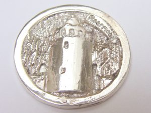 sr1648-rattentoren-roermuntje-zilver-munt-roermond-logo's-relatiegeschenk-hanger-edelsmid-promotie-jubileum-handgemaakt-www.tonvandenhout.nl-herinnering-origineel-sieraden