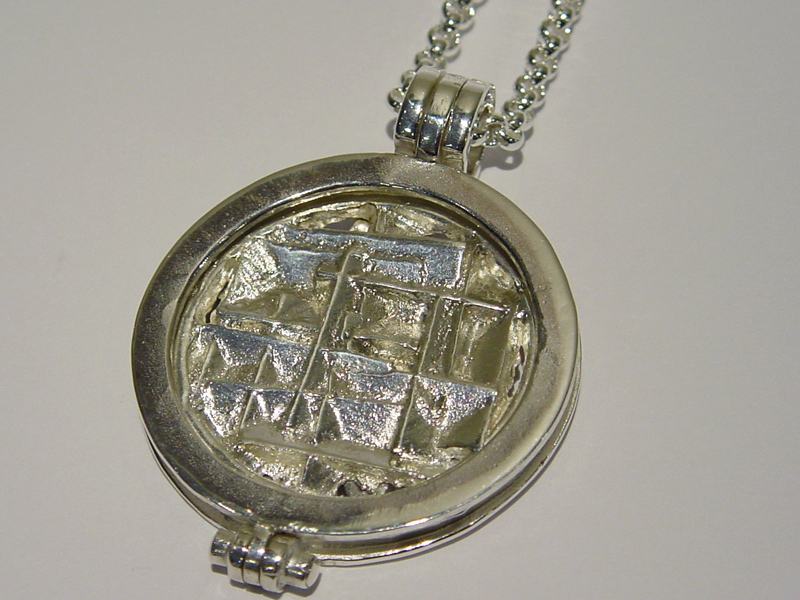 sr7089-roermuntje-zilver-hanger-munt-handgemaakt-edelsmid-www.tonvandenhout.nl-goudsmid-juwelier-origineel-bijzonder-uniek-cadeau-kado-geschenk-munthanger-sieraden-sieraad