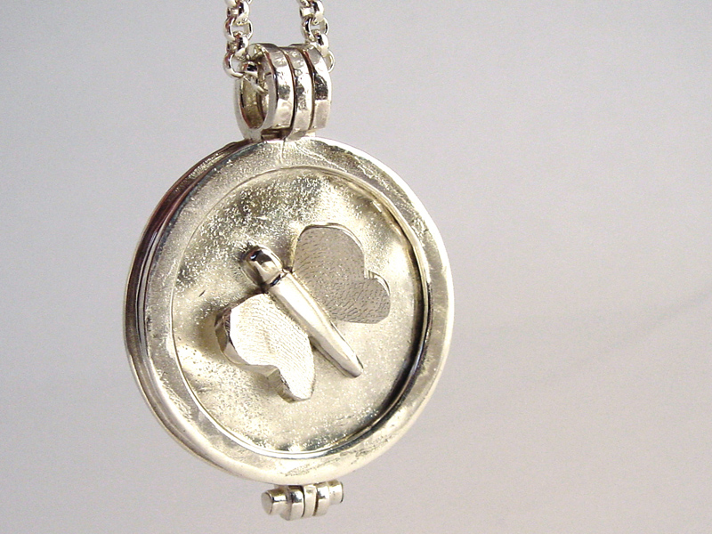 sr7555-roermuntje-vlinder-vingerafdruk-gedenken-hanger-zilver-herinnering-munthanger-sieraden-edelsmid-www.tonvandenhout.nl-goudsmid-juwelier-roermond-vlindertje-verlies