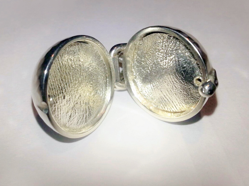 sg311-bol-gedenken-hanger-vingerafdruk-www.tonvandenhout.nl-aandenken-gedenksieraad-edelsmid-zilver-rouwsieraad-gedenksieraden-herinnering-medaillon
