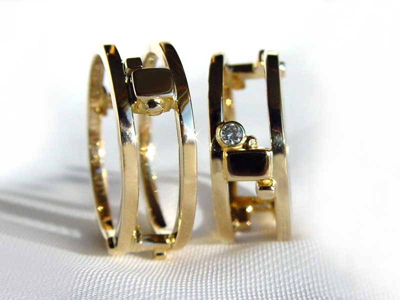 sg3713-as-assieraad-sieraden-gedenken-edelsmid-trouwringen-handgemaakt-herinnering-www.tonvandenhout.nl-briljant-goudsmid-origineel-ring-goud-bijzonder