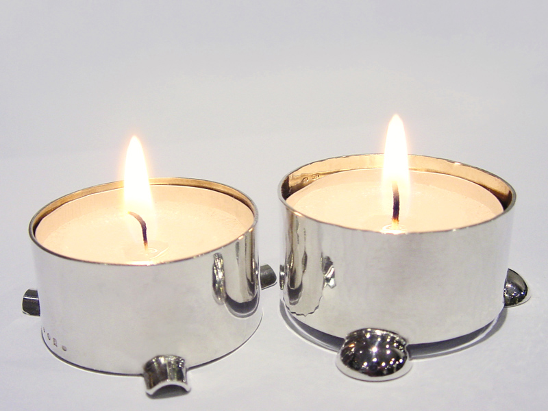 sg4977-theelichtje-kaarsje-kandelaar-zilver-gedenken-www.tonvandenhout.nl-edelsmid-aandenken-herinnering-kaars-waxinelichtje-edelsmeden-roermond-handgemaakt-uniek-sieraden