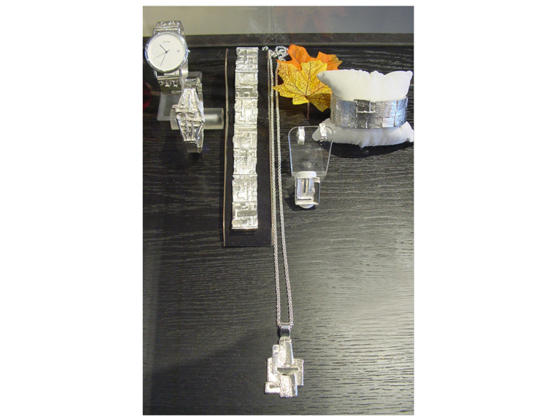 sh1934-zilver-hanger-horloge-armband-ring-edelsmid-vandenhout-edelsmeden-www.tonvandenhout.nl-goudsmid-goudsmeden-handgemaakt-oorstekers-band-sieraden-horlogeband-horloges