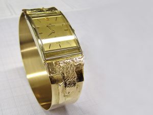 sh5009-horloge-horloges-sieraden-armband-goud-uurwerk-handgemaakt-edelsmid-www.tonvandenhout.nl-goudsmid-bijzonder-origineel-uniek-roermond-horlogeband-vandenhout-band