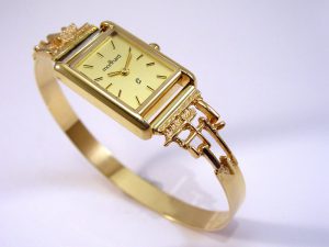 sh6472-goud-horloge-horloges-uurwerk-quartz-sieraden-band-horlogeband-armband-handgemaakt-edelsmid-www.tonvandenhout.nl-goudsmid-juwelier-origineel-juwelier-roermond-uniek