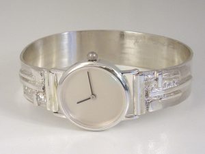 sh8813-www.tonvandenhout.nl-handgemaakt-origineel-bijzonder-edelsmid-horloge-horloges-horlogeband-zilver-armband-sieraden-sieraad-roermond-goudsmid-juwelier-edelsmeden