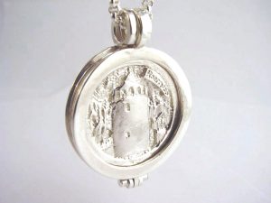sl6598-zilver-roermuntje-hanger-munt-roermond-rattentoren-logo-logo's-sieraden-edelsmid-www.tonvandenhout.nl-relatiegeschenk-bedrijven-handgemaakt-bedrijfslogo-herinnering