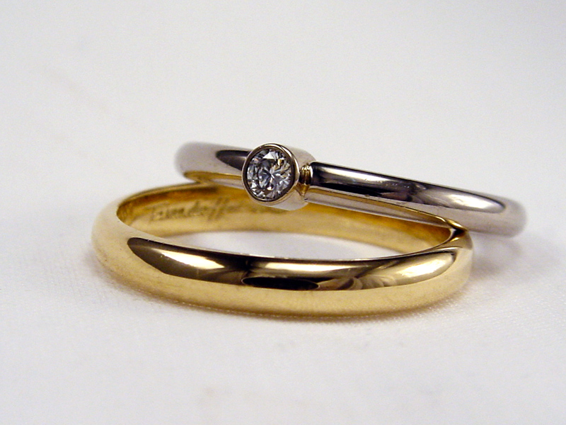 str112-bicolor-witgoud-goud-briljant-diamant-edelsmid-www.tonvandenhout.nl-juwelier-goudsmid-handgemaakt-bol-sieraden-trouwring