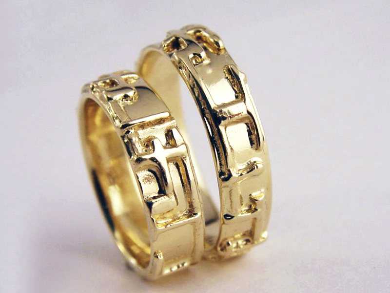 str6512-edelsmid-trouwringen-handgemaakt-edelsmeden-www.tonvandenhout.nl-goud-goudsmid-trouwring-geelgoud-origineel-bijzonder-sieraden-juwelier-uniek-ring