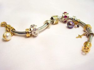 sb2892-bead-bedels-beads-armband-goud-zilver-bicolor-handgemaakt-origineel-bijzonder-edelsmid-goudsmid-www.tonvandenhout.nl-juwelier-parel-steen-kruisje-roermond-uniek-kado
