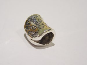 sb4842-bead-herinnering-herinneringssieraad-gedenksieraden-gedenken-handgemaakt-edelsmid-www.tonvandenhout.nl-zilver-origineel-naam-bijzonder-goudsmid-bedels-bedelarmband