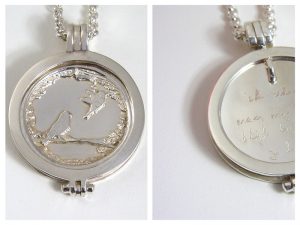 sr699-roermuntje-zilver-hanger-munt-herinnering-gravure-edelsmid-www.tonvandenhout.nl-roermond-vogel-handgemaakt-origineel-uniek-bijzonder-logo's-juwelier-sieraden-ketting