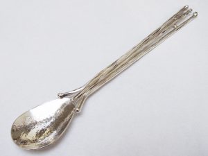 sg7727-lepel-zilver-handgemaakt-edelsmid-www.tonvandenhout.nl-geboortelepel-geboortecadeau-suikerlepel-edelsmeden-huwelijkscadeau-herinnering-origineel-bijzonder-goudsmid