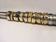 str5906-edelsmid-trouwringen-handgemaakt-edelsmeden-www.tonvandenhout.nl-sieraden-goud-witgoud-bicolor-ring