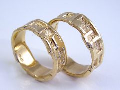 str9880-trouwringen-goud-edelsmid-www.tonvandenhout.nl-goudsmid-origineel-handgemaakt-sieraden-juwelier-roermond-bijzonder