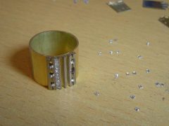 sre1551-ring-goud-bicolor-handgemaakt-diamant-edelsmid-www.tonvandenhout.nl-goudsmid-juwelier-roermond-atelier-repareren-reparatie-werkplaats-princess-origineel-uniek-tvdh