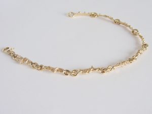 ssm7102-schakel-armband-goud-handgemaakt-uniek-bijzonder-origineel-www.tonvandenhout.nl-edelsmid-edelsmeden-goudsmid-juwelier-roermond-sieraden-sieraad-atelier-vandenhout