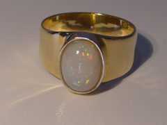 ssm9821-ring-opaal-steen-goud-handgemaakt-edelsmid-www.tonvandenhout.nl-roermond-goudsmid-juwelier-edelsmeden-sieraden-uniek-origineel-bijzonder-tvdh-atelier-smid-sieraad