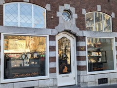 sh2023 contact edelsmid www.tonvandenhout.nl atelier roermond goudsmid markt ton vandenhout winkel juwelier sieraden handgemaakt origineel bijzonder uniek sieraad