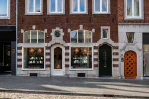 Ton van den Hout markt 4 Roermond